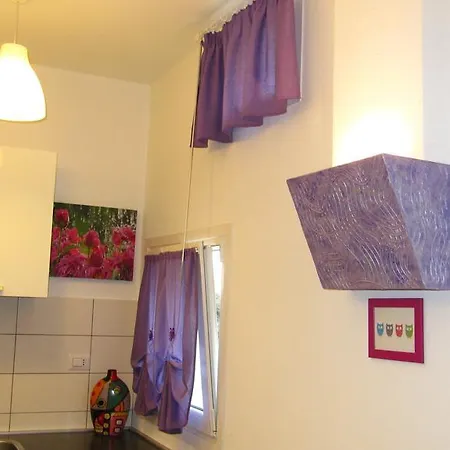 Casetta Romantica Viola Lerici Room photo